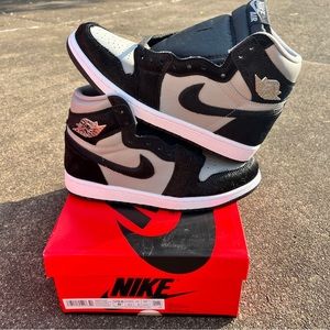 Women’s Nike Air Jordan 1 High Twist 2.0 Black and Grey New in Box size 8.5W